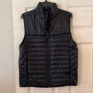 MERRELL Man Vest BNWOT color black length 28” pit to pit 36” two front pockets